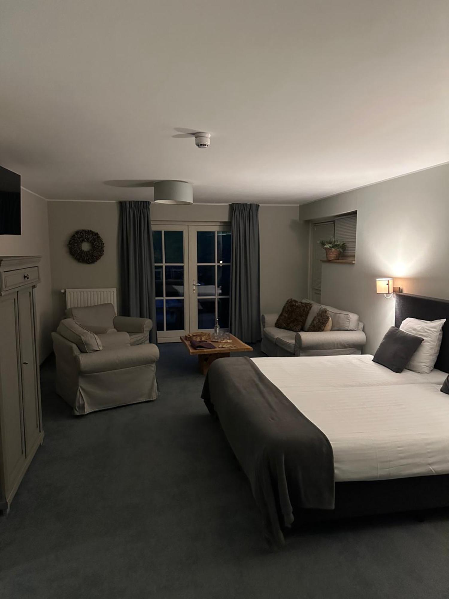Landhuis Hotel De Hilkensberg Broekhuizen  Ngoại thất bức ảnh